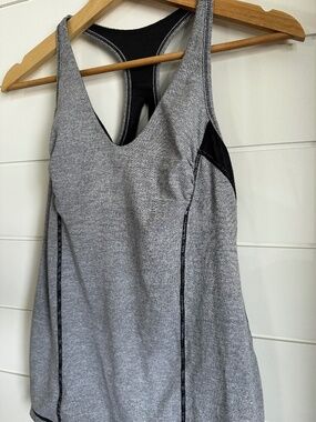 Your Heart Out Tank in Heathered Black / White Black